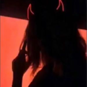 Meet your Posher, Valentina